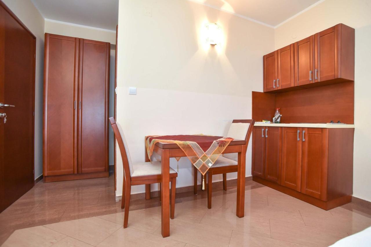 בודווה Apartments Villa Sveti Nikola מראה חיצוני תמונה